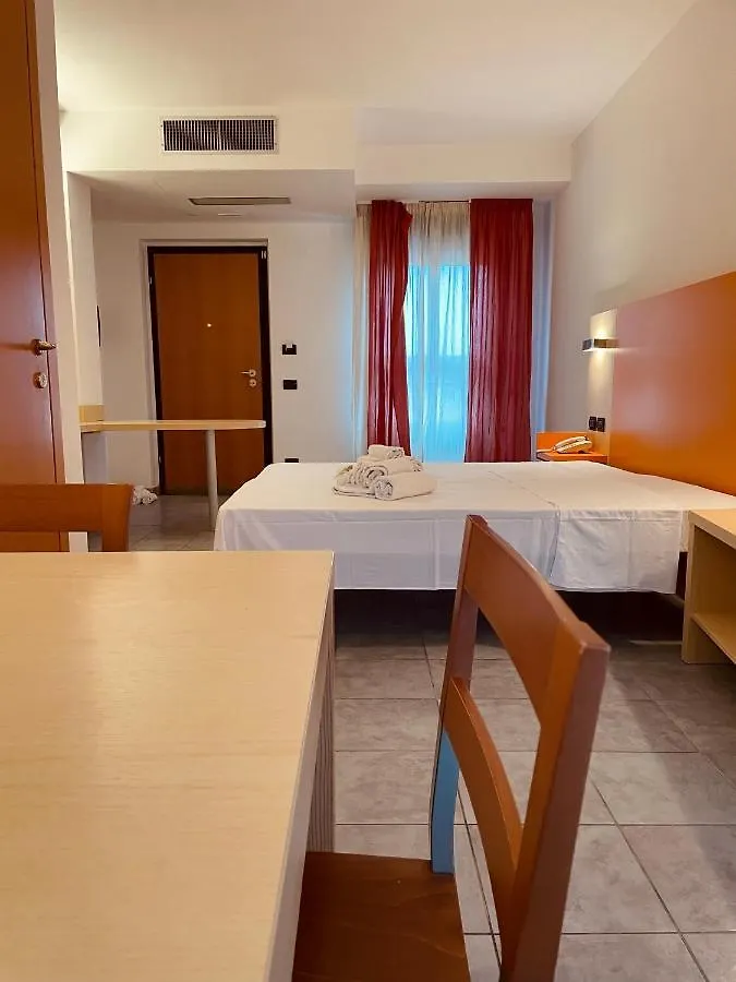 Hotel Grecale - Venturina Terme 3*,